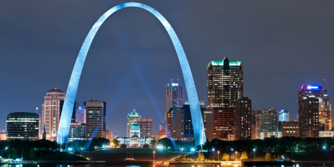 The iconic St Louis Gateway Arch.